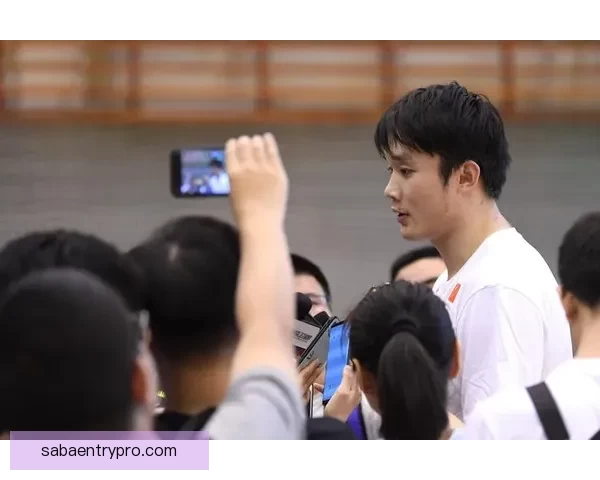丁彦雨航回忆伤病岁月 揭秘小牛合同与小乔丹深厚友谊
